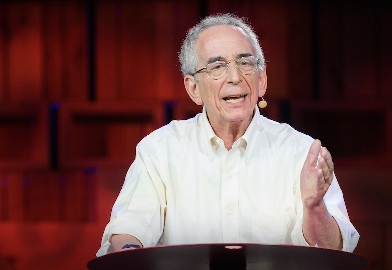 Barry Schwartz teaching at a lecturn